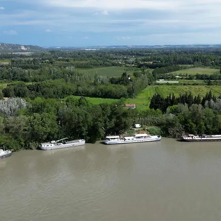 Botel Peniche Le Makara -